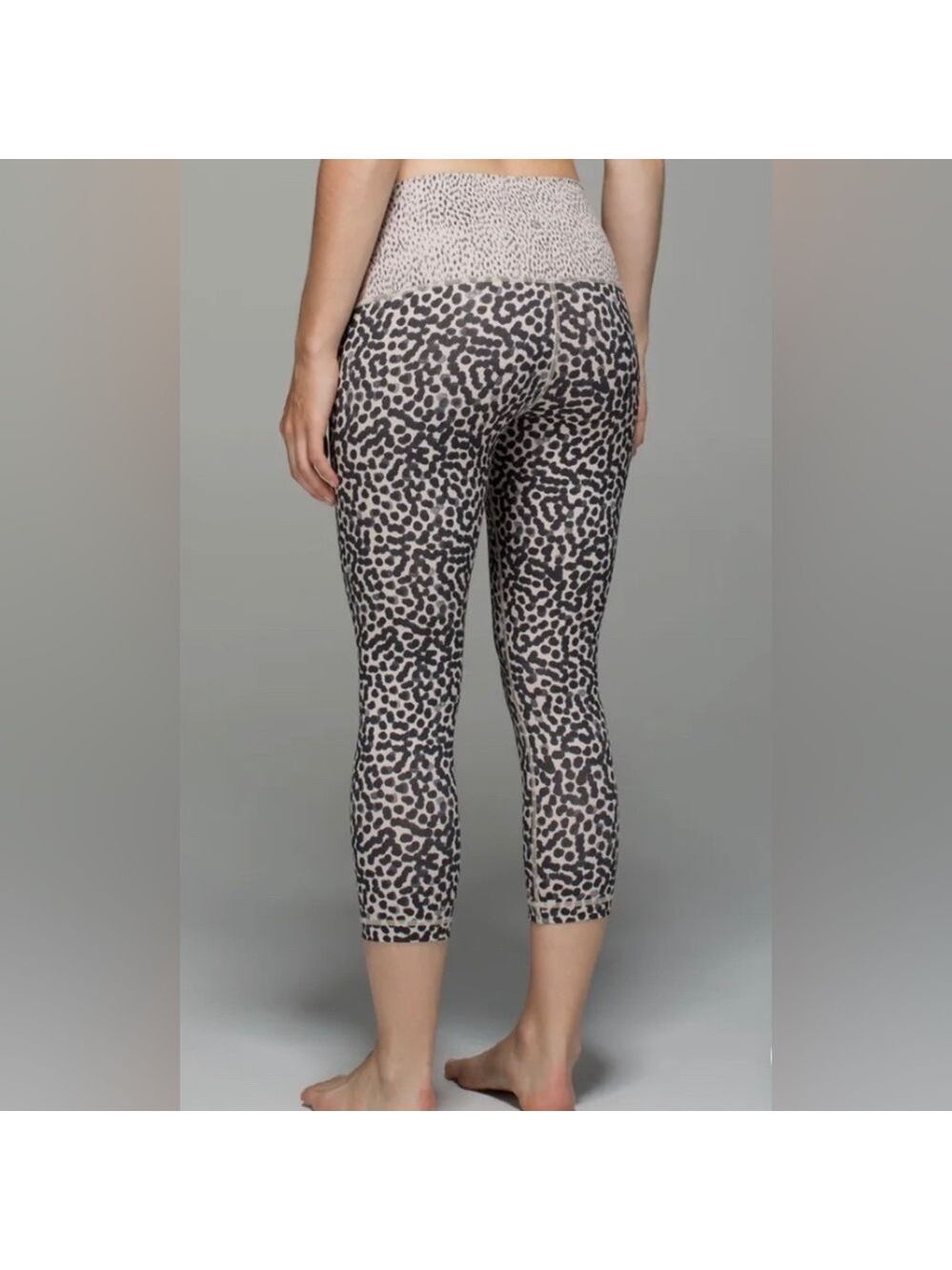 Lululemon Wunder Under Crop II Roll Down Buttery SOFT Leggings size 4 perf cond. - Picture 4 of 11